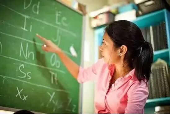 什么是雙語(yǔ)菲傭呢？